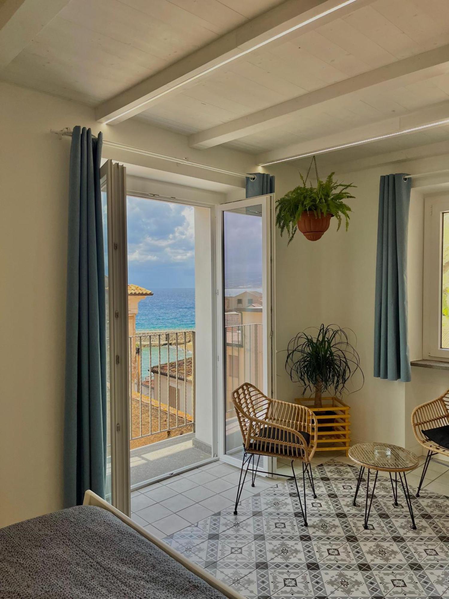 Casa Vacanze Penelope 피조 외부 사진